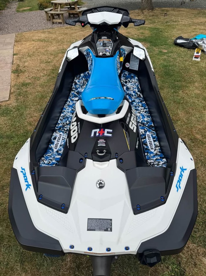 Seadoo Spark 2020 2 up with extras