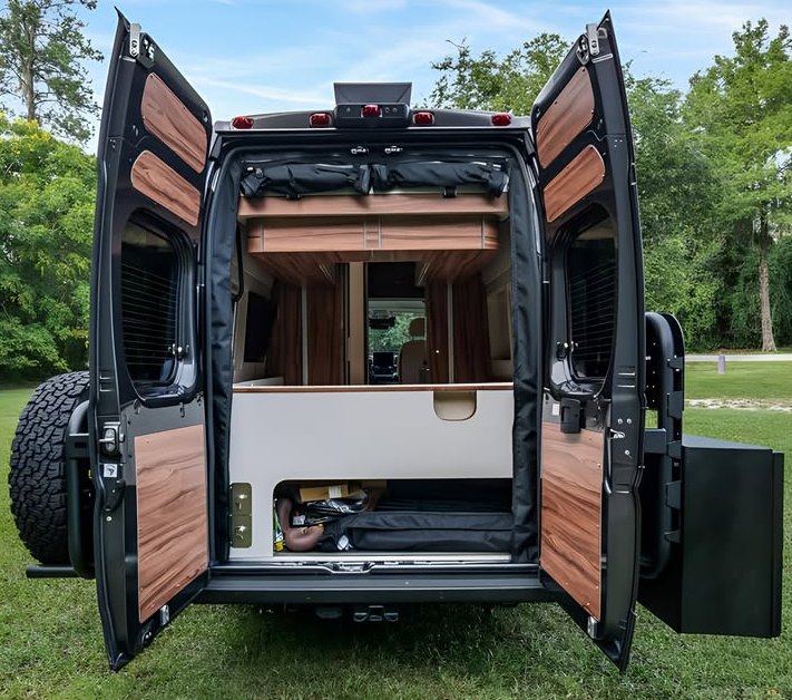 2026 Noovo Plus Camper Van — 3,500 Miles | RAM ProMaster - Image 3